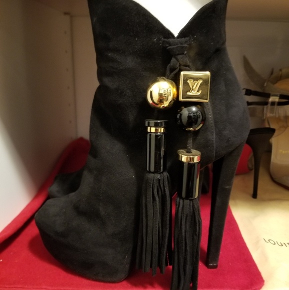 “SOLD” Louis vuitton Suede Booties - Picture 8 of 8